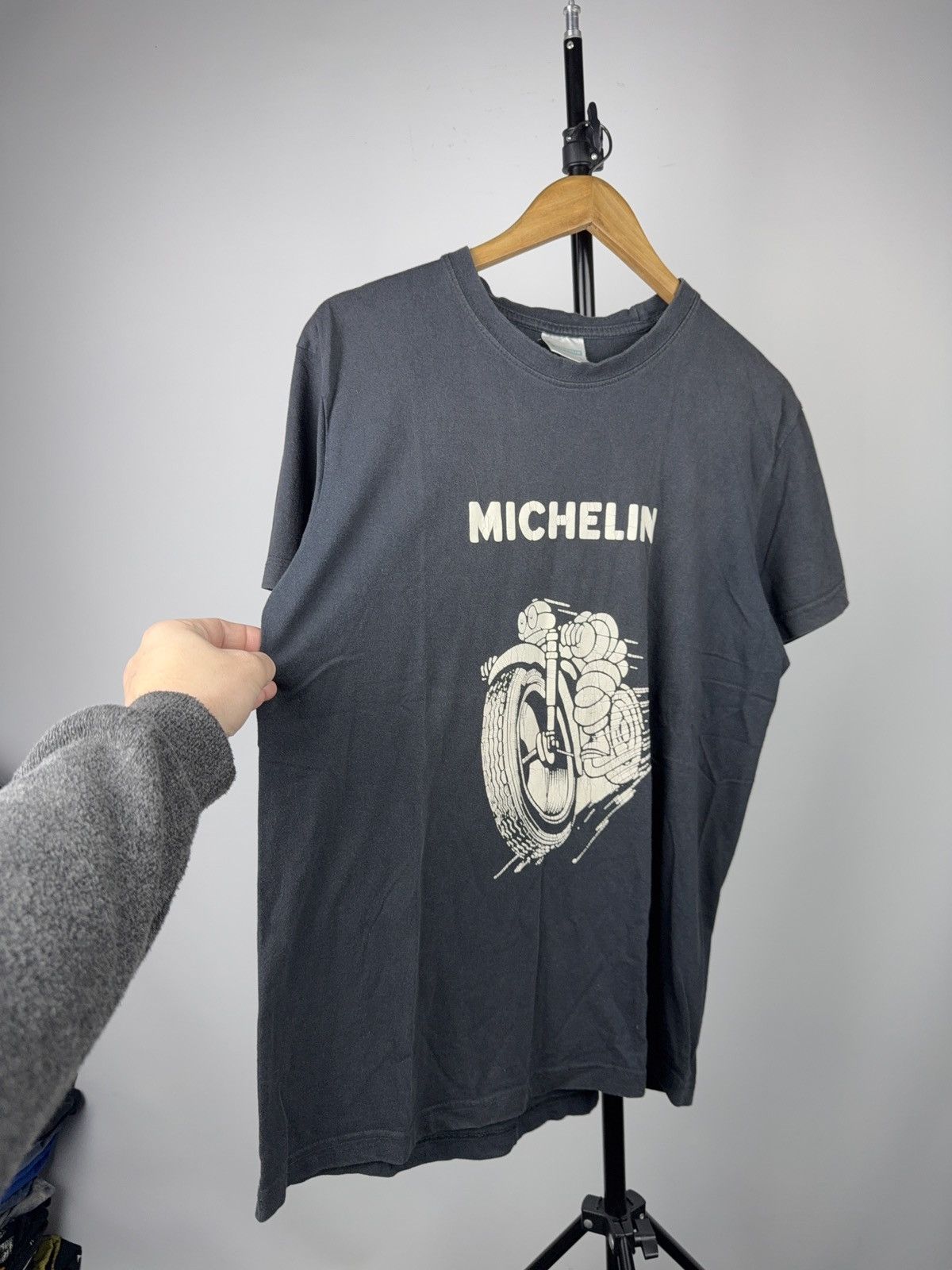 Vintage 90s Vintage Michelin Moto Racing Bibendum Tee Black Faded L Size US L / EU 52-54 / 3 - 2 Thumbnail