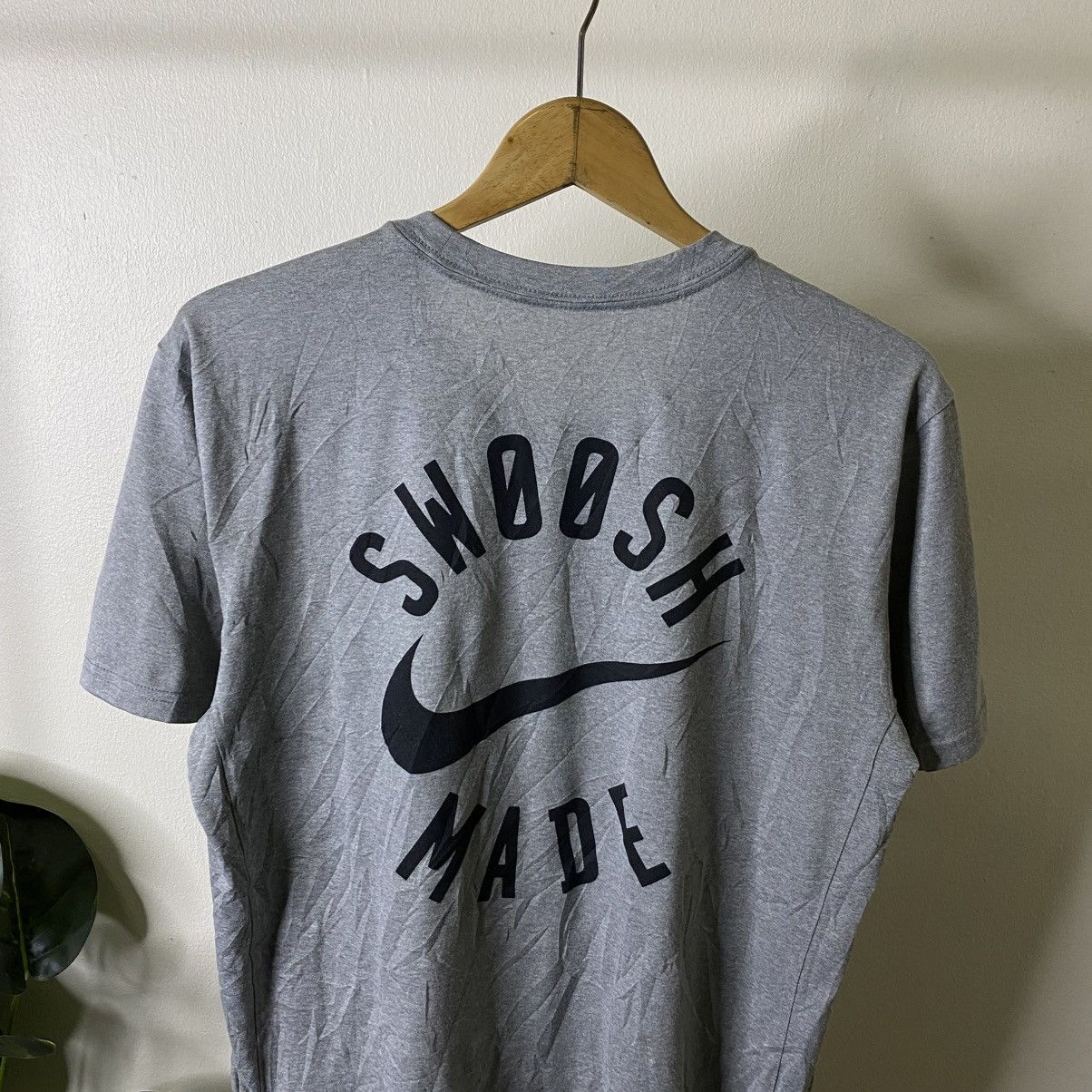 Nike Nike Swoosh Big Back Logo T Shirt Size US M / EU 48-50 / 2 - 2 Thumbnail
