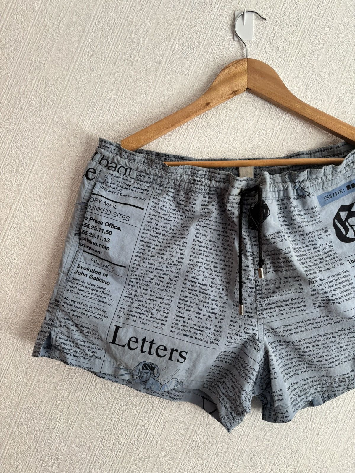 John Galliano John Galliano Newspaper Nylon Shorts Size US 34 / EU 50 - 2 Thumbnail
