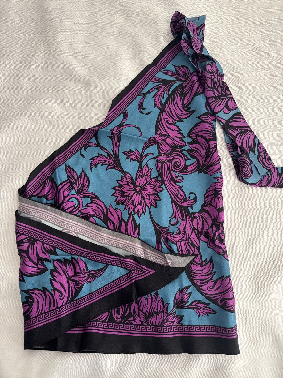Versace Versace silk halter top Size ONE SIZE - 5 Thumbnail