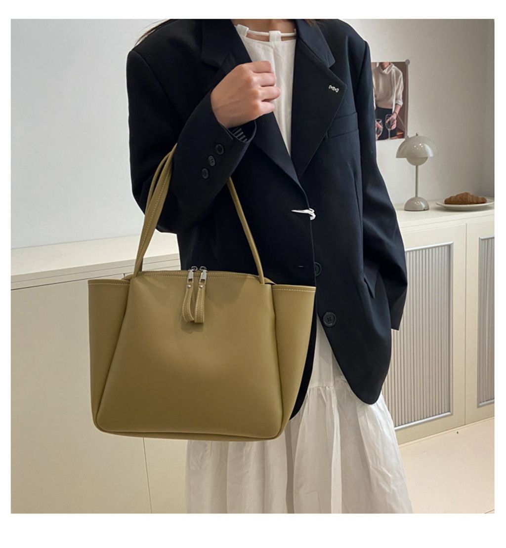 Japanese Brand Large capacity handbag Size ONE SIZE - 5 Thumbnail