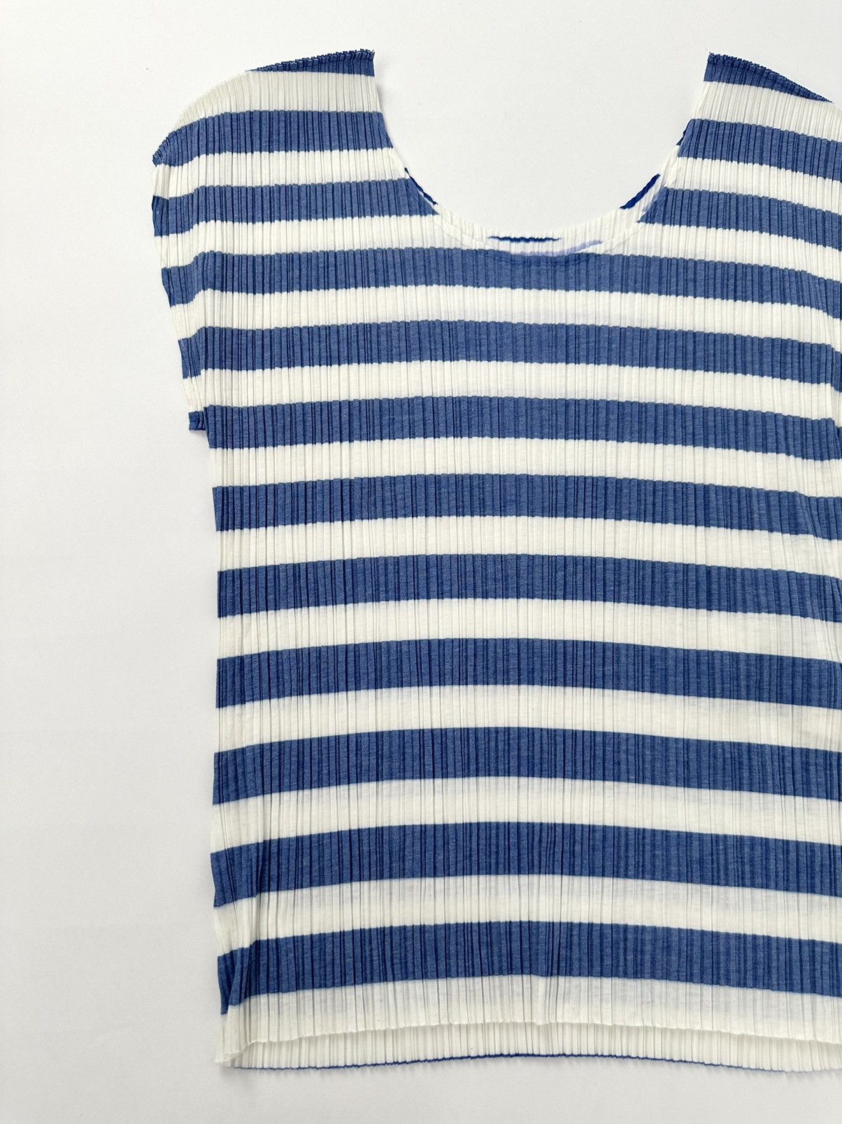 Issey Miyake × Pleats Please Issey Miyake Issey Miyake Pleats Please Stripped Pattern Sleeveless Size M / US 6-8 / IT 42-44 - 4 Thumbnail