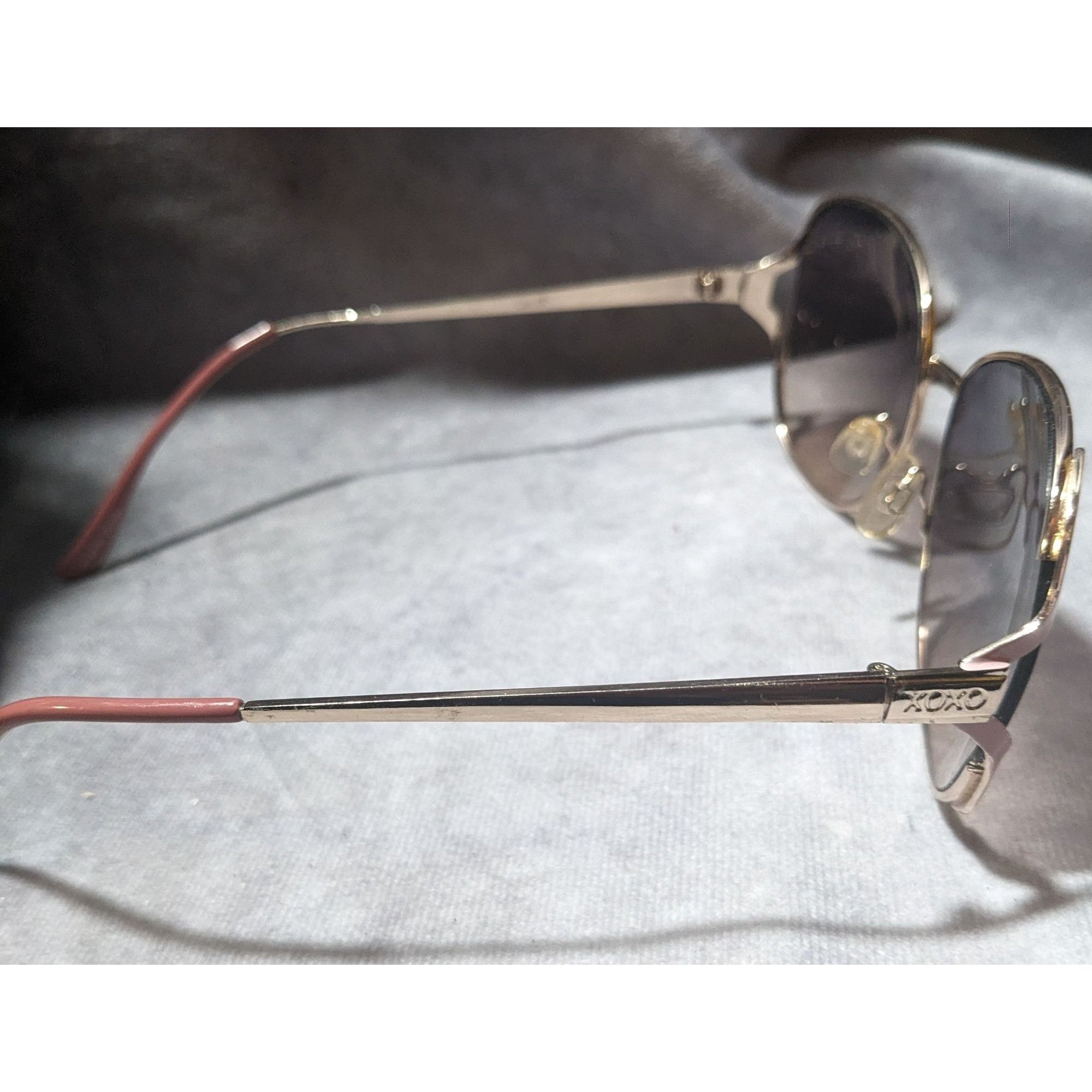 XOXO XOXO Gold And Pink Retro Fashion Sunglasses Size ONE SIZE - 2 Thumbnail