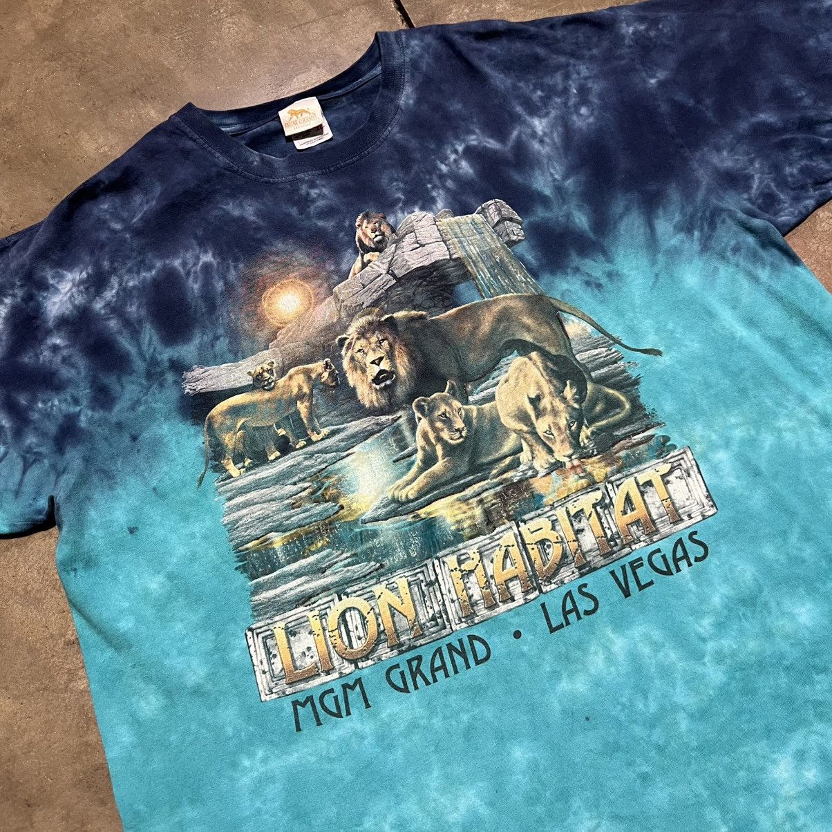 Habitat Vintage MGM Grand Lion Habitat Wildlife Graphic Tee Tie Dye Size US XL / EU 56 / 4 - 3 Thumbnail