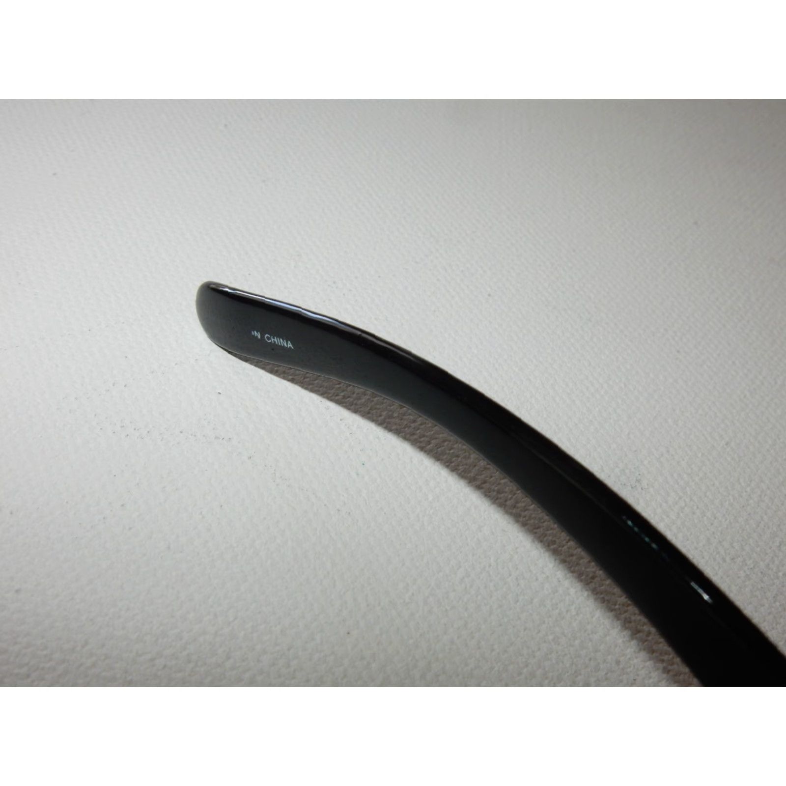 Liz Claiborne Liz Claiborne Women's Sunglasses Black Fashion 2000s Size ONE SIZE - 5 Thumbnail