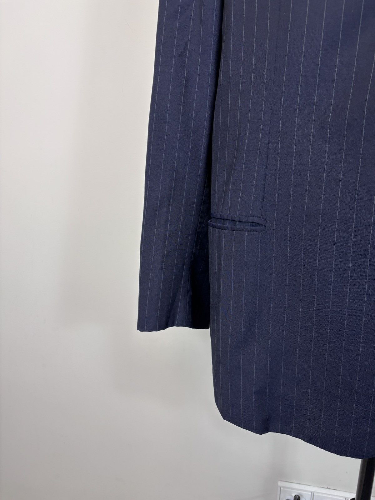 Holland & Sherry Holland & Sherry Men’s 2-Piece Navy Blue Pinstripe Wool Suit Size 52R - 4 Thumbnail