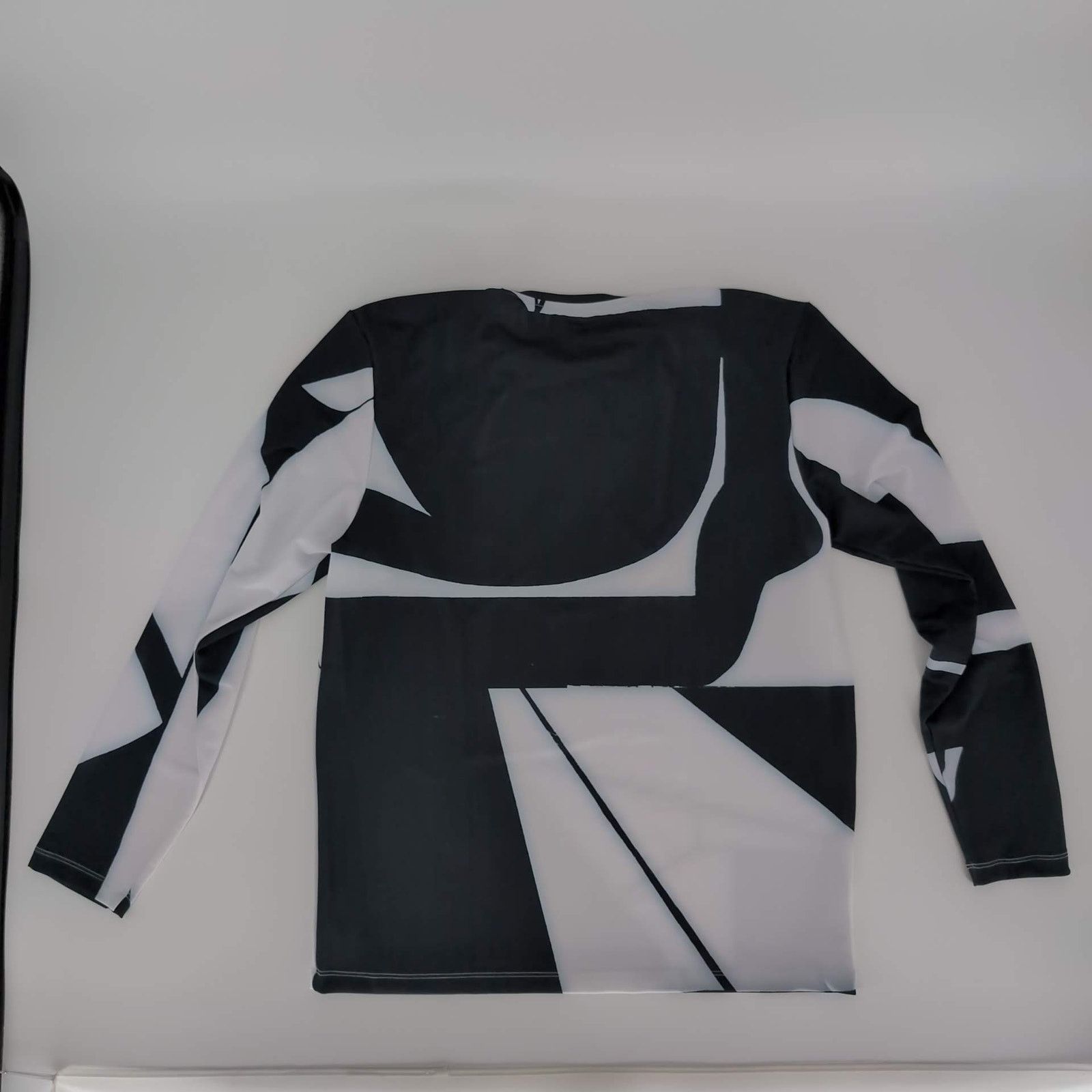 Other Swiminista x James Peter Henry Good Vibes Rashguard Sz L NWT Size US 36 / EU 52 - 5 Thumbnail