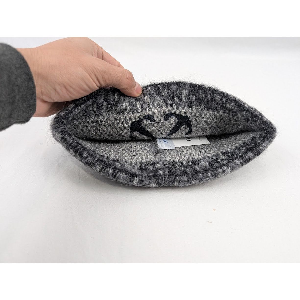 Off-White o1rshd1 Size:OS / Arrow Fuzzy Mohair Knit Beanie Hat / Cap Size ONE SIZE - 5 Thumbnail