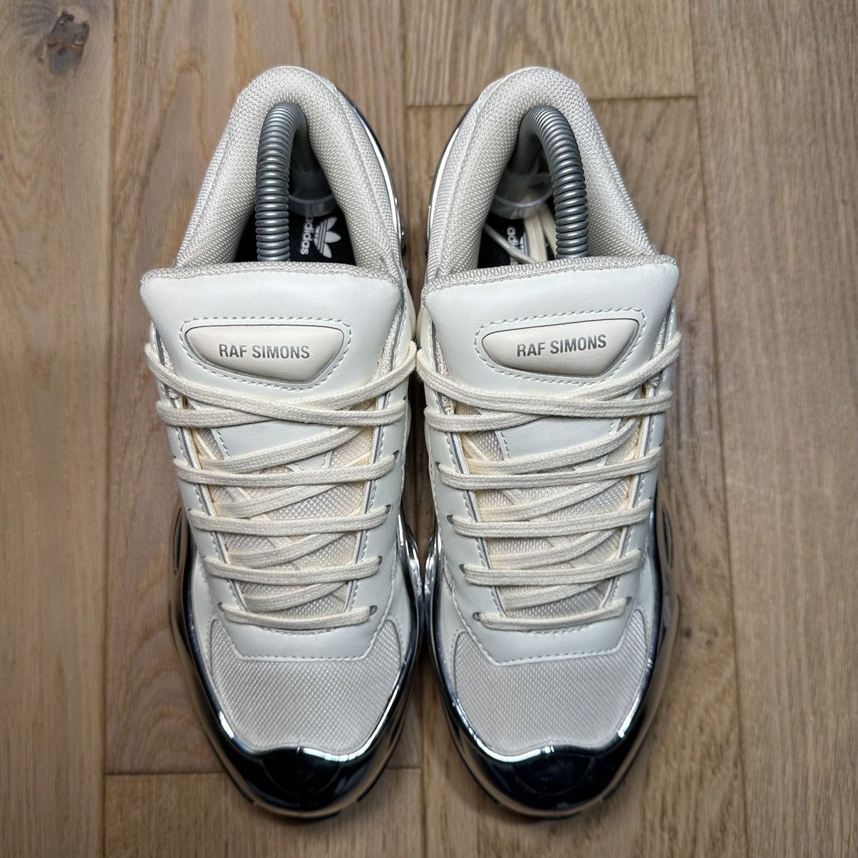 Adidas × Raf Simons adidas Ozweego Raf Simons Cream White Metallic Silver Size US 7 / EU 40 - 3 Thumbnail