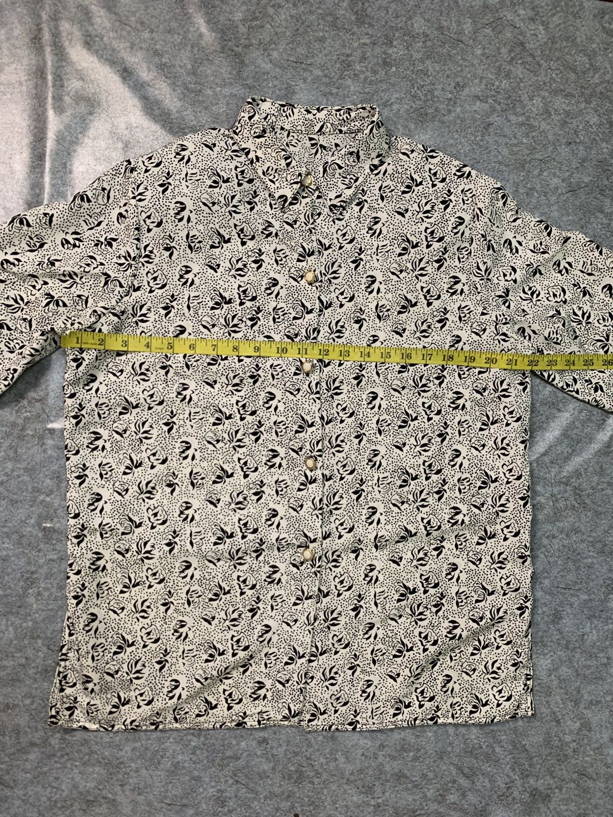 Vintage Rare Design Vintage Long-Sleeved Button-Down Blouse Size M / US 6-8 / IT 42-44 - 4 Thumbnail