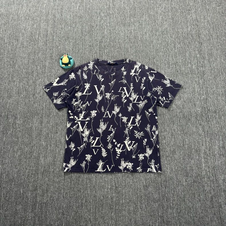 Louis Vuitton Louis Vuitton Floral letter logo short sleeve 2501-Nextarro Size US XL / EU 56 / 4 - 1 Thumbnail