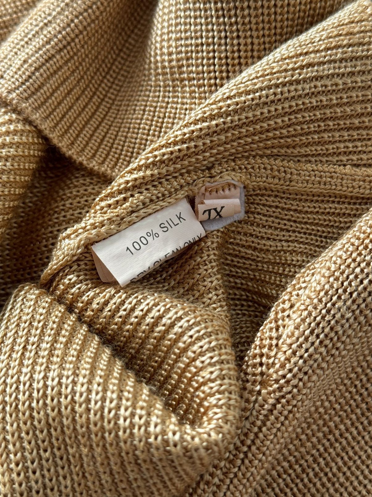 Hermes × Vintage Vintage 80s Hermes Paris Women’s Gold Silk Sweater Size S / US 4 / IT 40 - 6 Thumbnail