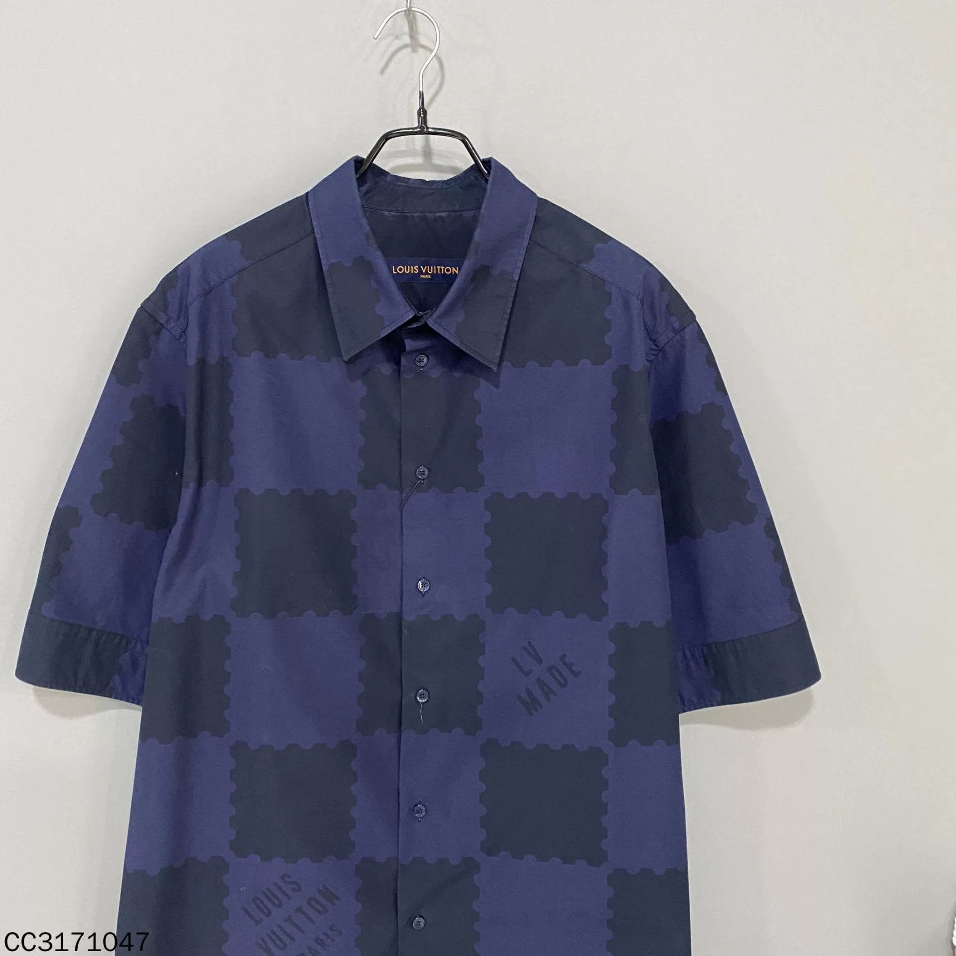 Louis Vuitton LV Navy Checkered Short Sleeve Shirt L Size US L / EU 52-54 / 3 - 2 Thumbnail