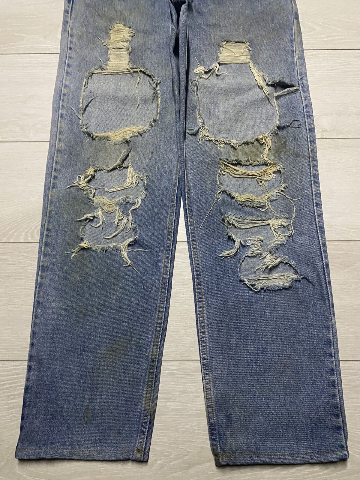 Levi's Vintage Levis Mud Wash Grunge Ripped Jeans Size US 32 / EU 48 - 5 Thumbnail