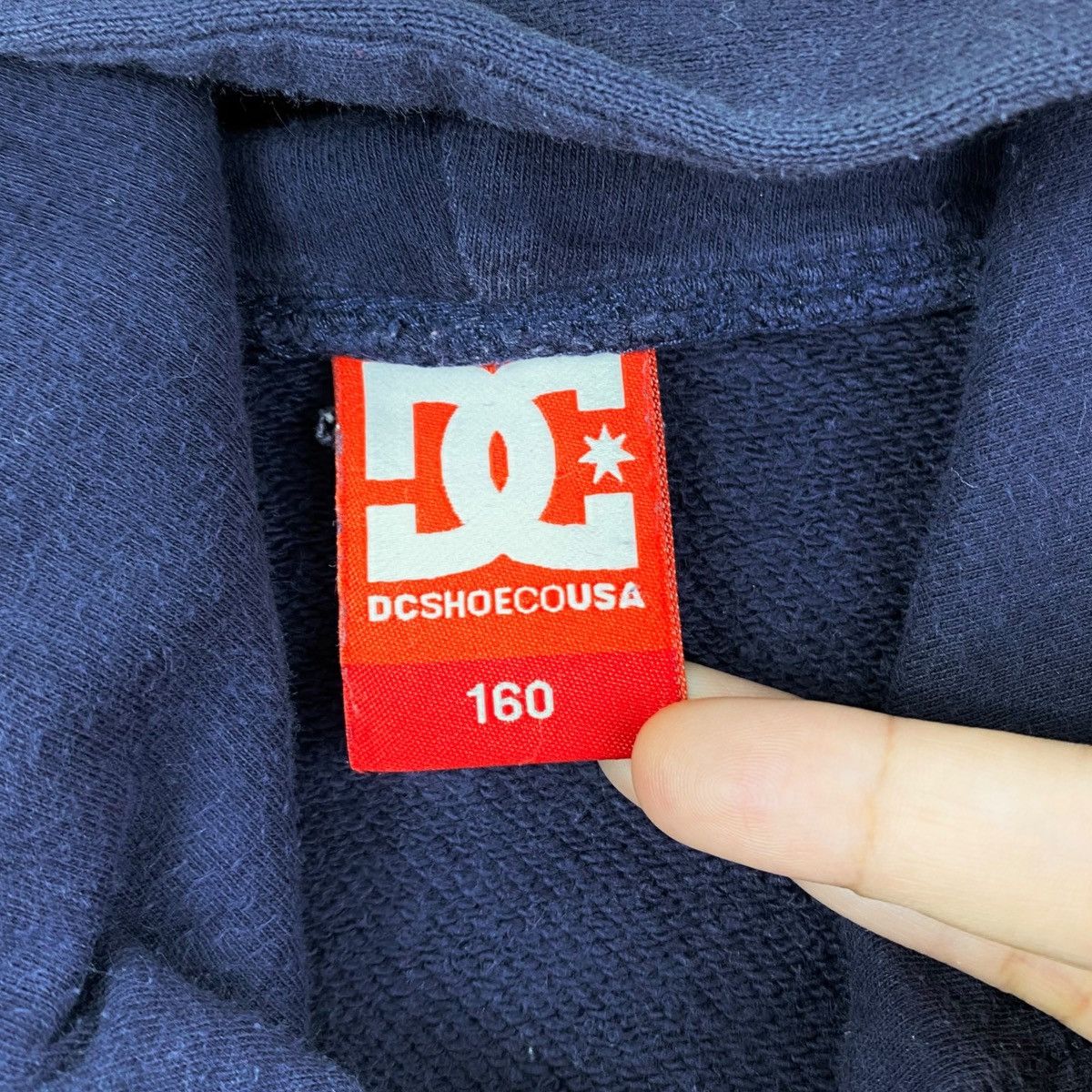 Vintage DC SHOE CO Usa Side Tape Skateboard Logo Print Hooded Size US M / EU 48-50 / 2 - 8 Thumbnail