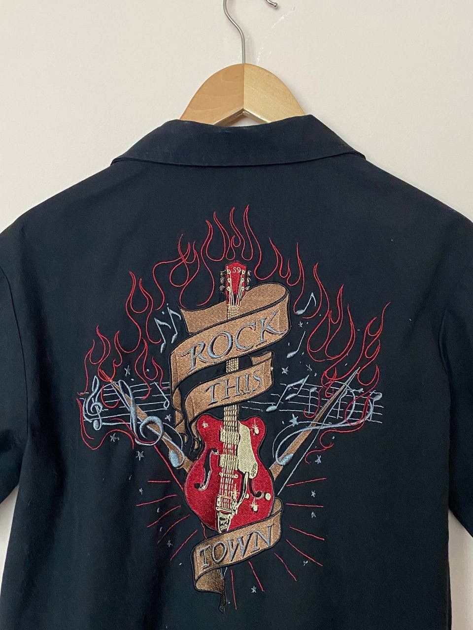 Vintage 🖤 CRAZY Rumble 59 "Rock this town" Rock'N'Roll Y2K Shirt Size US M / EU 48-50 / 2 - 2 Thumbnail