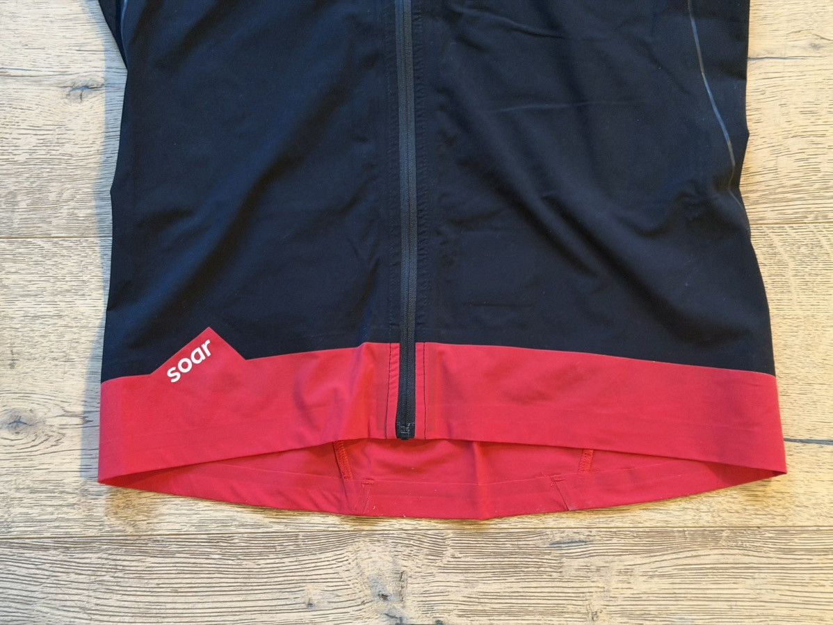 SOAR Running SOAR Running x MR PORTER X-Line Tempo Top Small Rare Collab Size US S / EU 44-46 / 1 - 4 Thumbnail