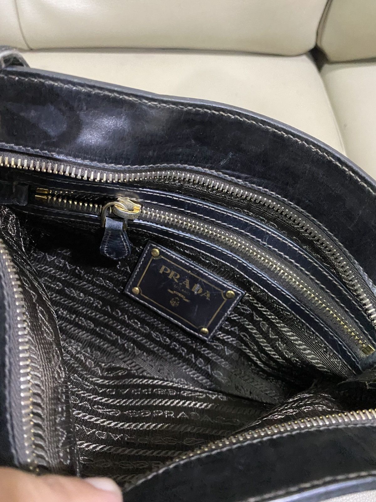 Prada Authentic Prada Milano Saffiano Crossbody Sling Bag Size ONE SIZE - 15 Thumbnail