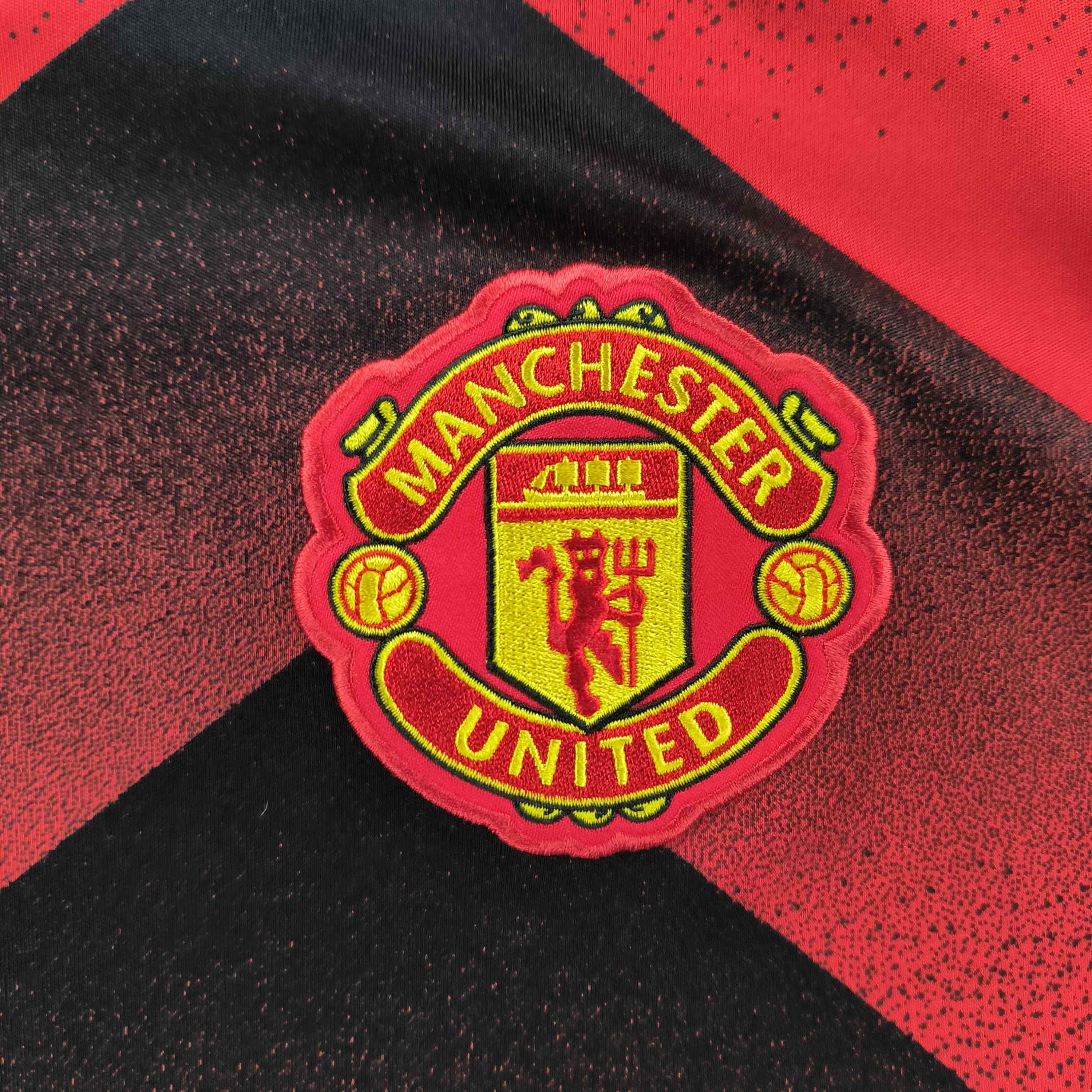 Adidas Manchester United 17-18 Adidas training football jersey sz S Size US S / EU 44-46 / 1 - 4 Thumbnail
