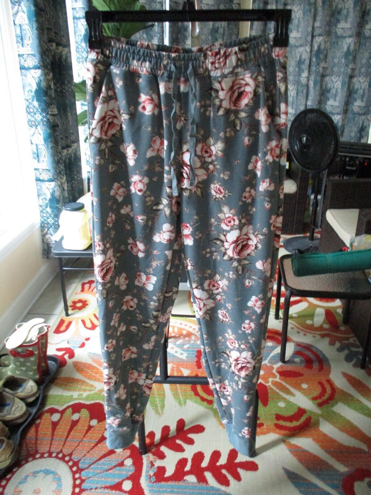 Other LuLaRoe NWT Jax (S) Slate Pink White Green Floral Joggers Size 28" / US 6 / IT 42 - 2 Thumbnail
