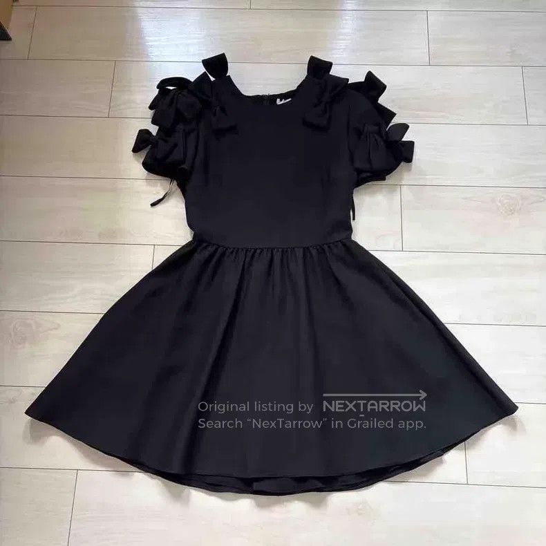Valentino Valentino Black bow dress Size XS / US 0-2 / IT 36-38 - 2 Thumbnail
