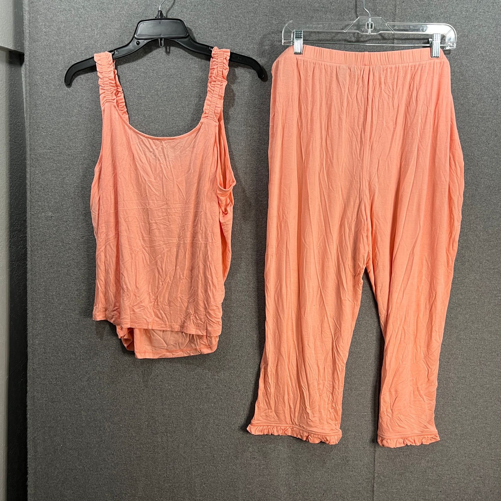 Other AnyBody Ruffle Tank and Cropped Pant Peach, X-Large Size XL / US 12-14 / IT 48-50 - 2 Thumbnail