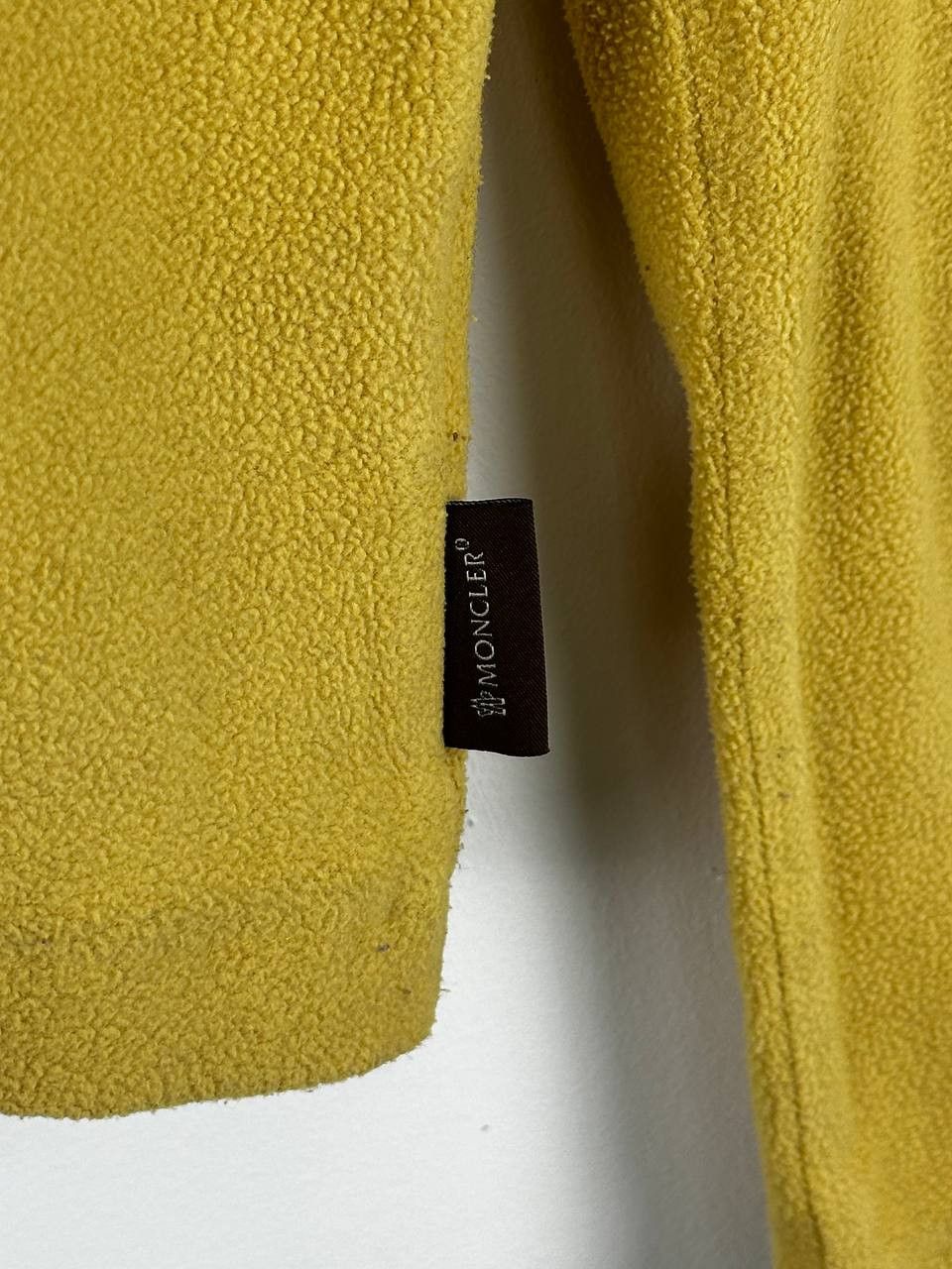 Moncler × Vintage Moncler Vintage Yellow Fleece Full Zip Sweater Size XS / US 0-2 / IT 36-38 - 4 Thumbnail