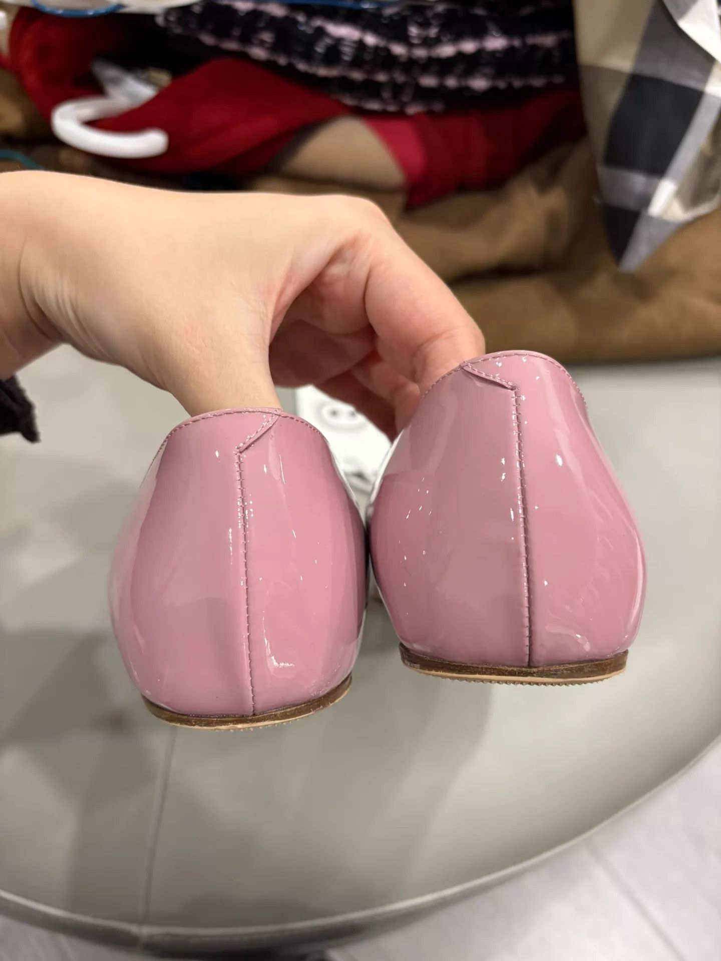 Roger Vivier RV sakura pink & champagne gold patent leather mule Size US 6 / IT 36 - 3 Thumbnail