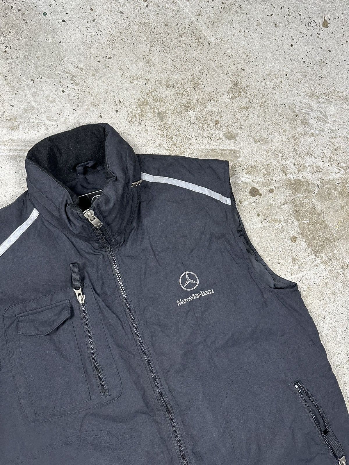 Mercedes-Benz × Vintage Vintage Y2K Mercedes Benz Black Vest Utility Size US M / EU 48-50 / 2 - 5 Thumbnail