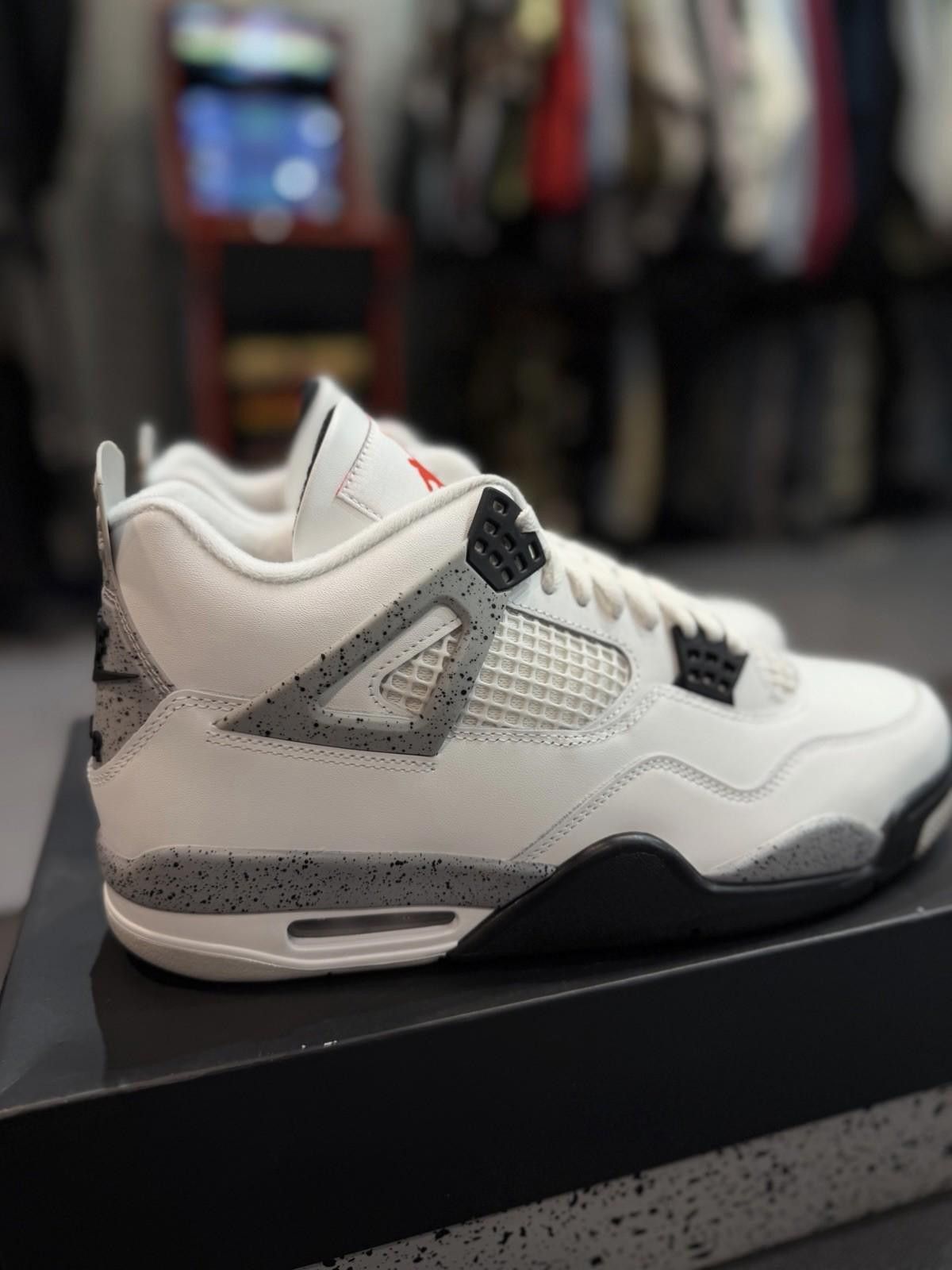 Jordan Brand Size 9.5 - Air Jordan 4 Retro Summit White Cement FV5029-100 Size US 9.5 / EU 42-43 - 8 Thumbnail