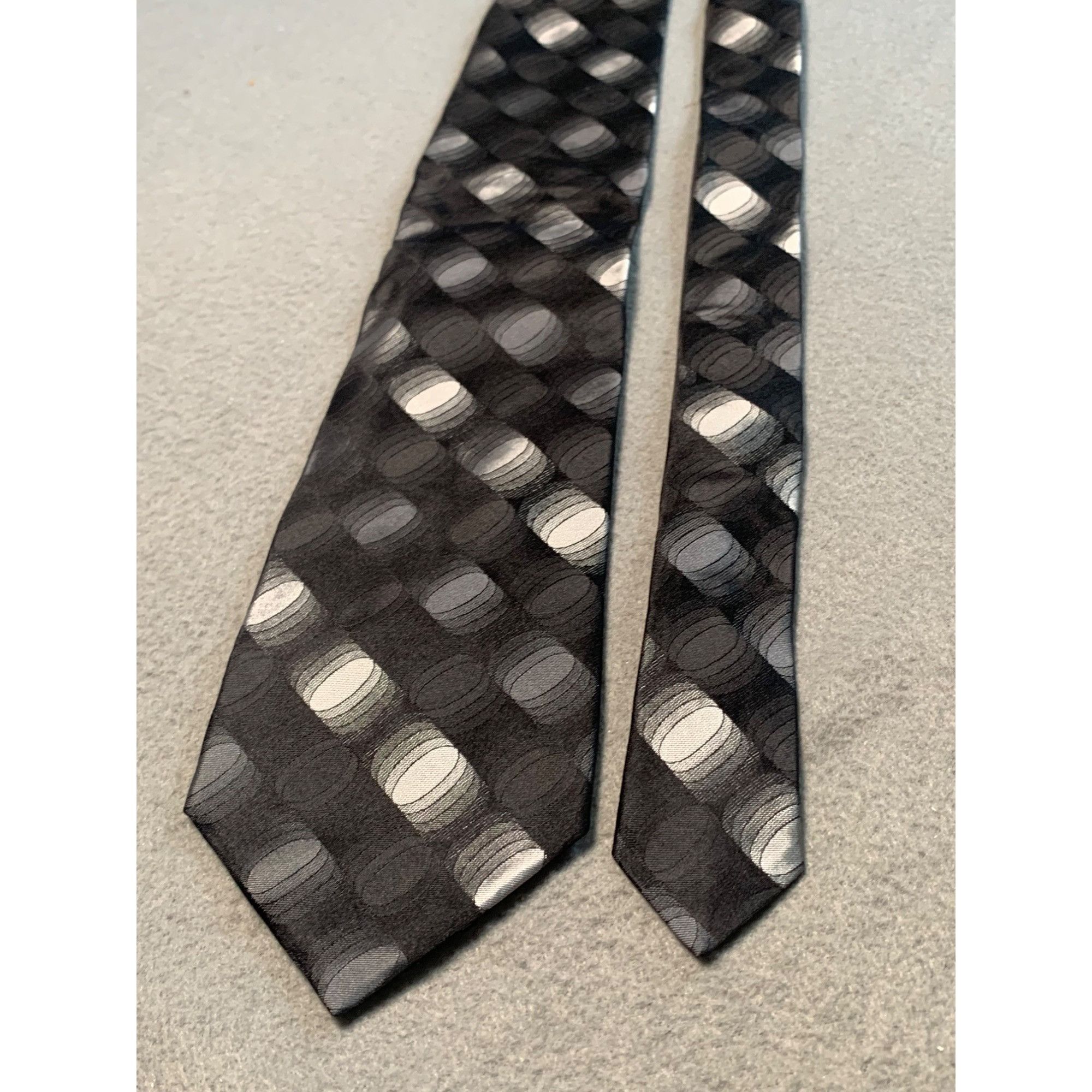 Murano Murano Extra Long Tie Silk Black Gray Circle Pattern Made in Size ONE SIZE - 5 Thumbnail