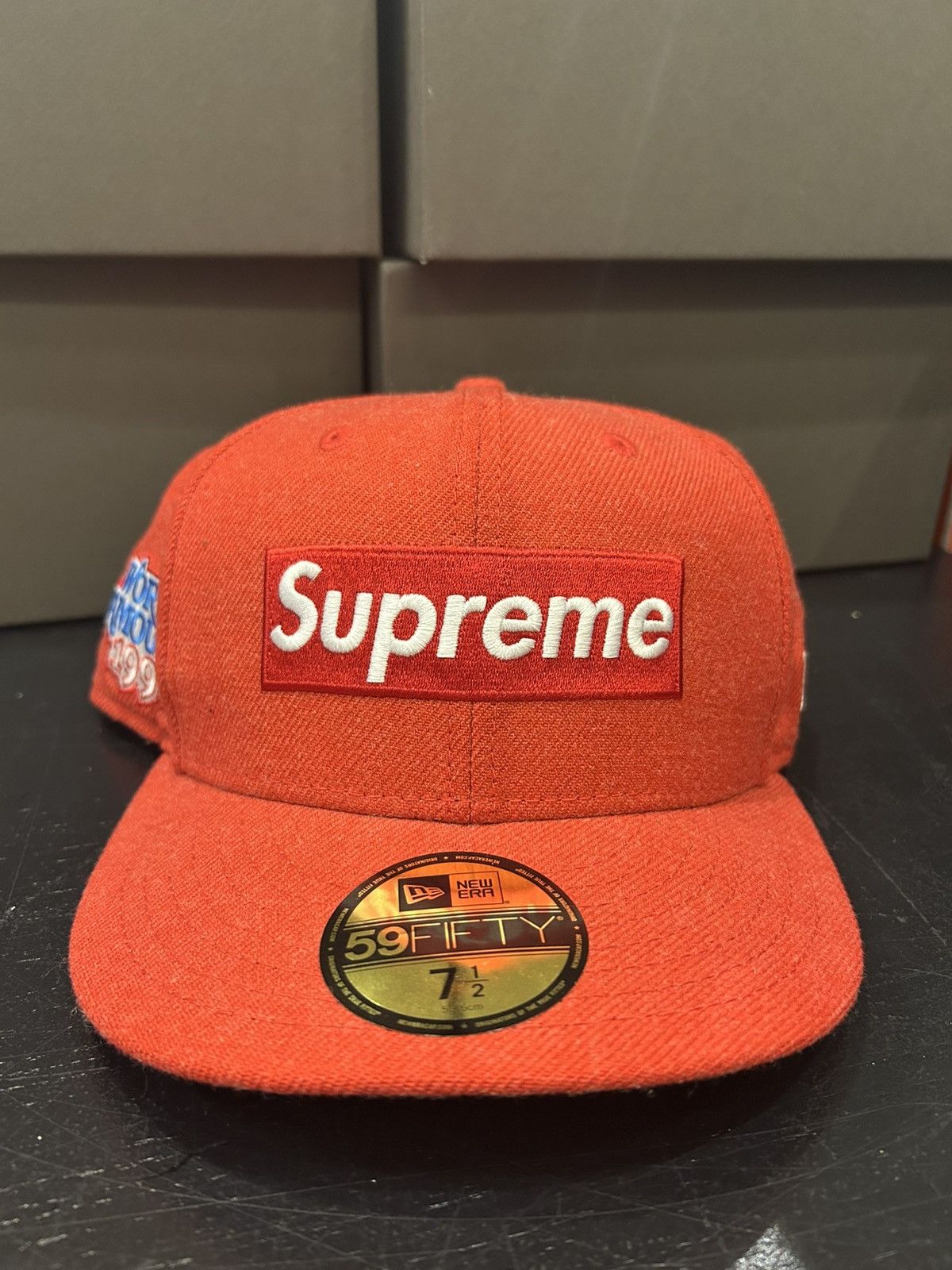 New Era × Supreme Supreme X New Era World Famous 1994 Fitted Hat Size ONE SIZE - 1 Thumbnail