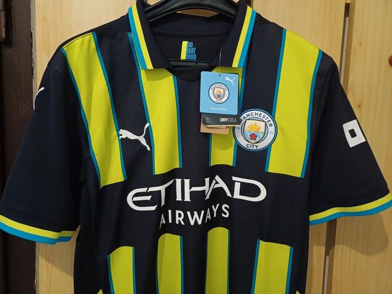 Puma Puma Manchester City 2024/25 Away Shirt (Haaland 9) Size US M / EU 48-50 / 2 - 3 Thumbnail
