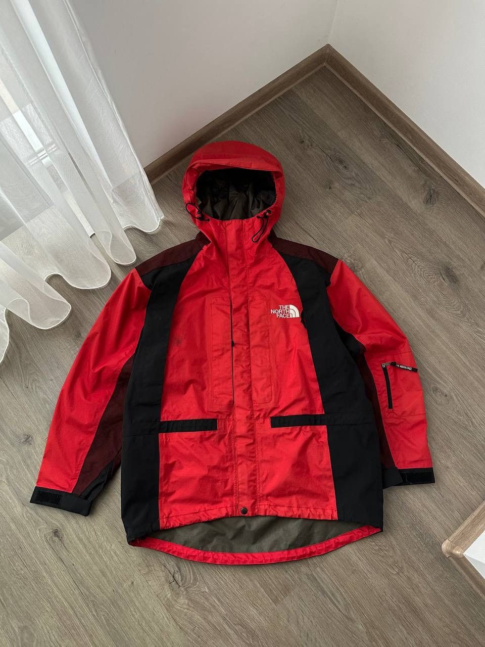 The North Face × Vintage Vintage Outdoor Red Gore-Tex The North Face Jacket Size US L / EU 52-54 / 3 - 2 Thumbnail