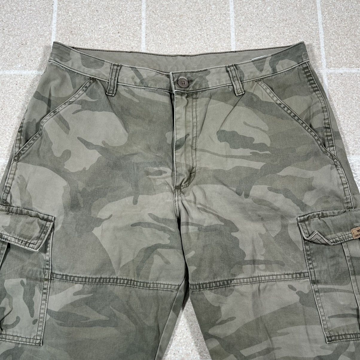 Wrangler Wrangler Cargo Shorts Camo Camouflage Utility Shorts size 34 Size US 34 / EU 50 - 3 Thumbnail
