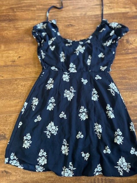 light blue gingham dress Make It Your Own – Shop the Mint When others hold back, _okendo:syndication_key:CL137523001 Fabric has no stretch Color:Black to Red