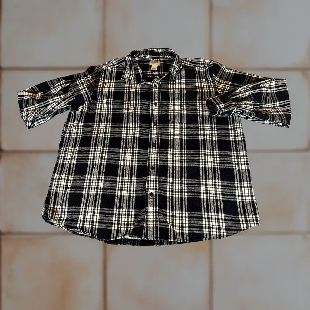 Vintage VINTAGE LL Bean Flannel Shirt Mens XL Black Plaid Button Long Sleeve Outdoor Workwear Size US XL / EU 56 / 4 - 1 Thumbnail
