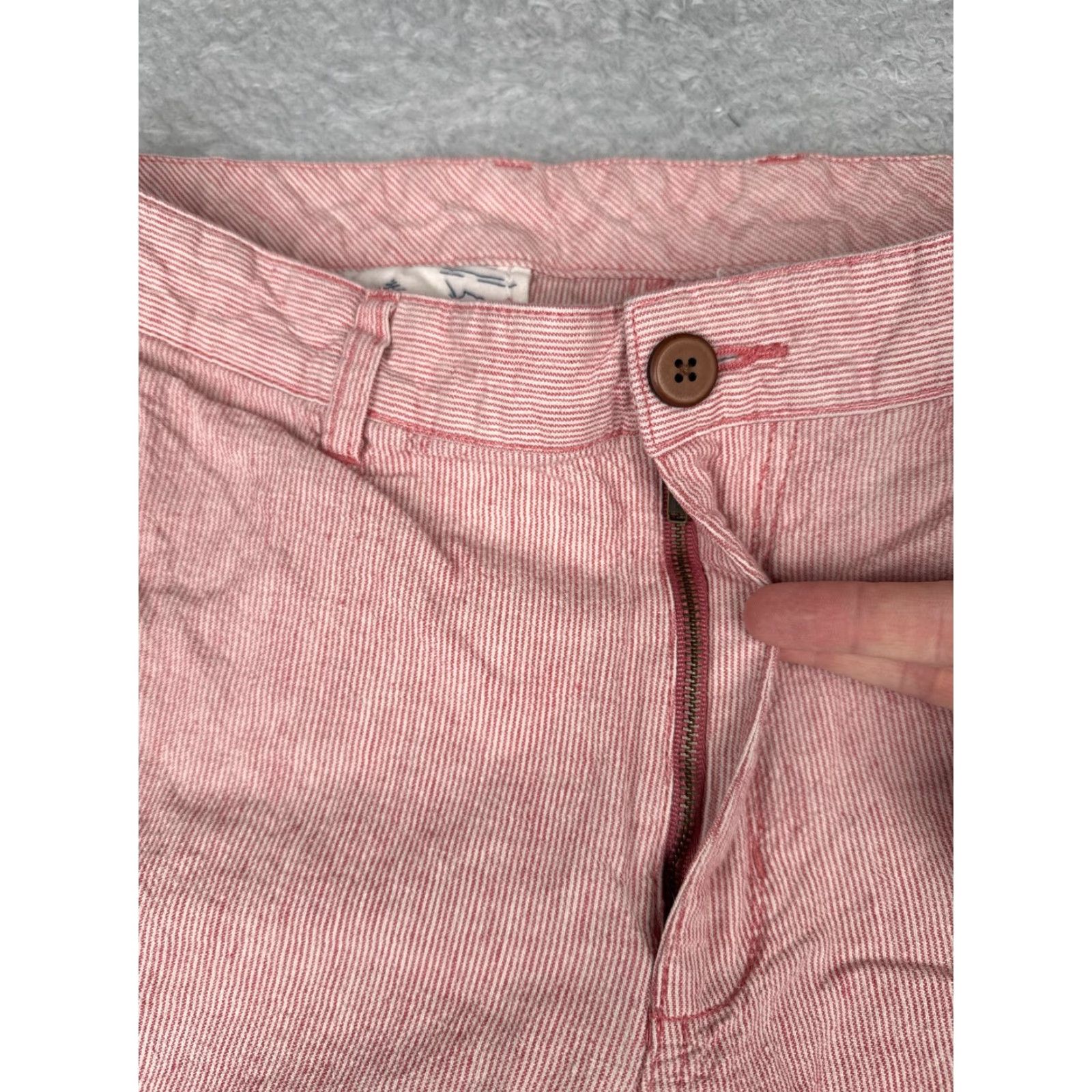 Tommy Bahama Tommy Bahama Mens Shorts 32 Red White Pinstripe Chino Flat Front Zip Fly Casual Size US 32 / EU 48 - 6 Thumbnail