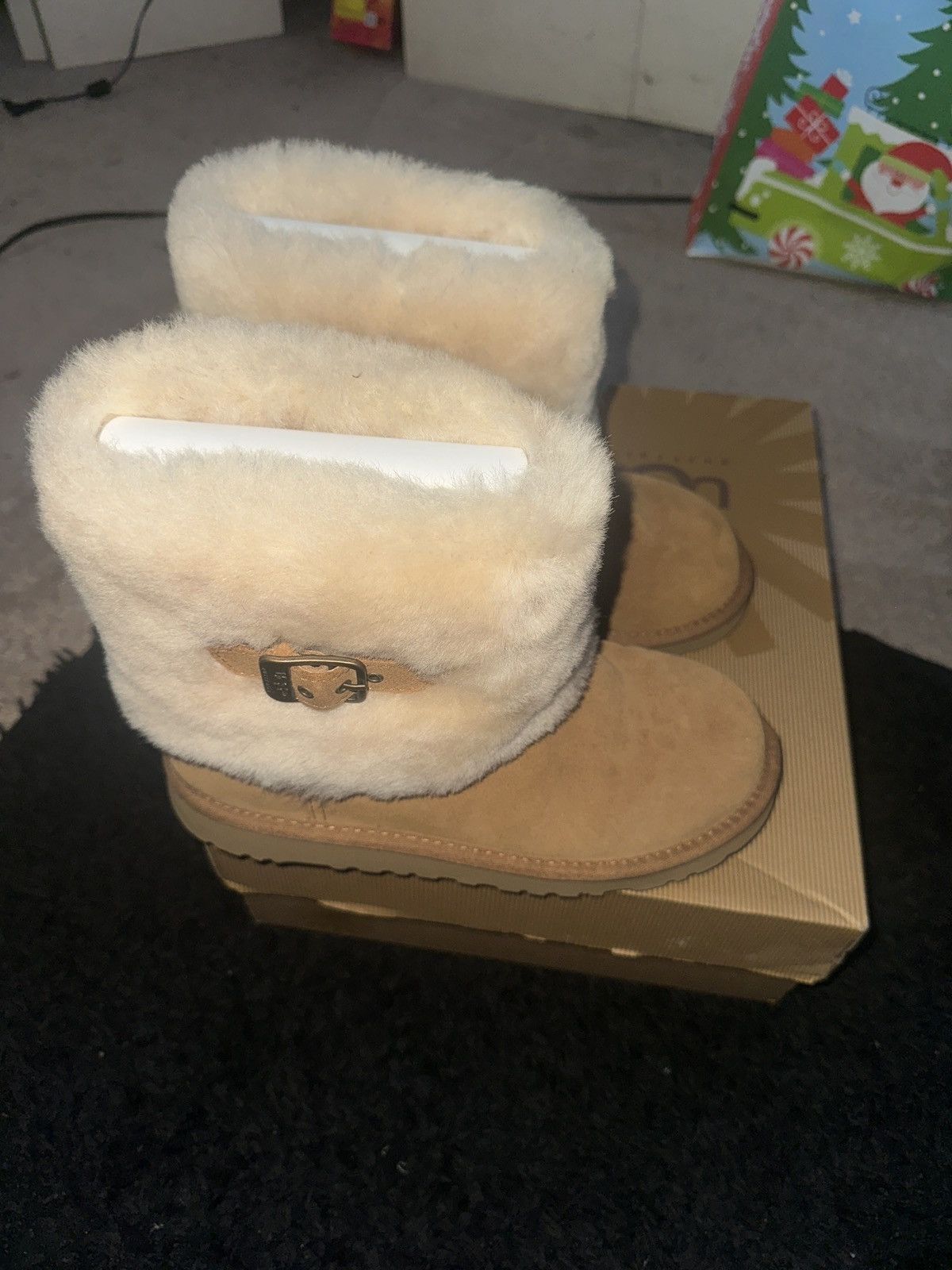 Ugg Tan and Cream UGG Boots Size US 5 / IT 35 - 1 Thumbnail