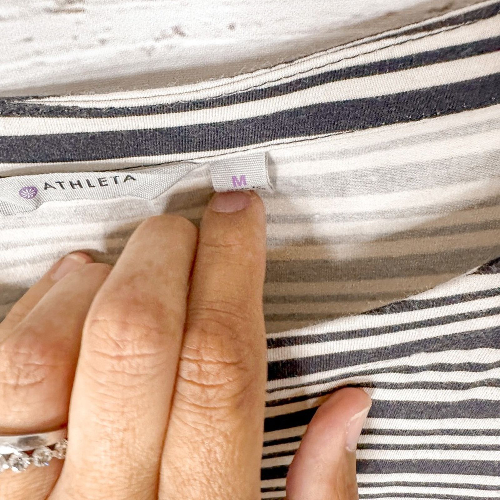 Athleta Athleta Tulip Striped Bodycon Dress, EUC, Medium, MSRP $108 Size M / US 6-8 / IT 42-44 - 5 Thumbnail