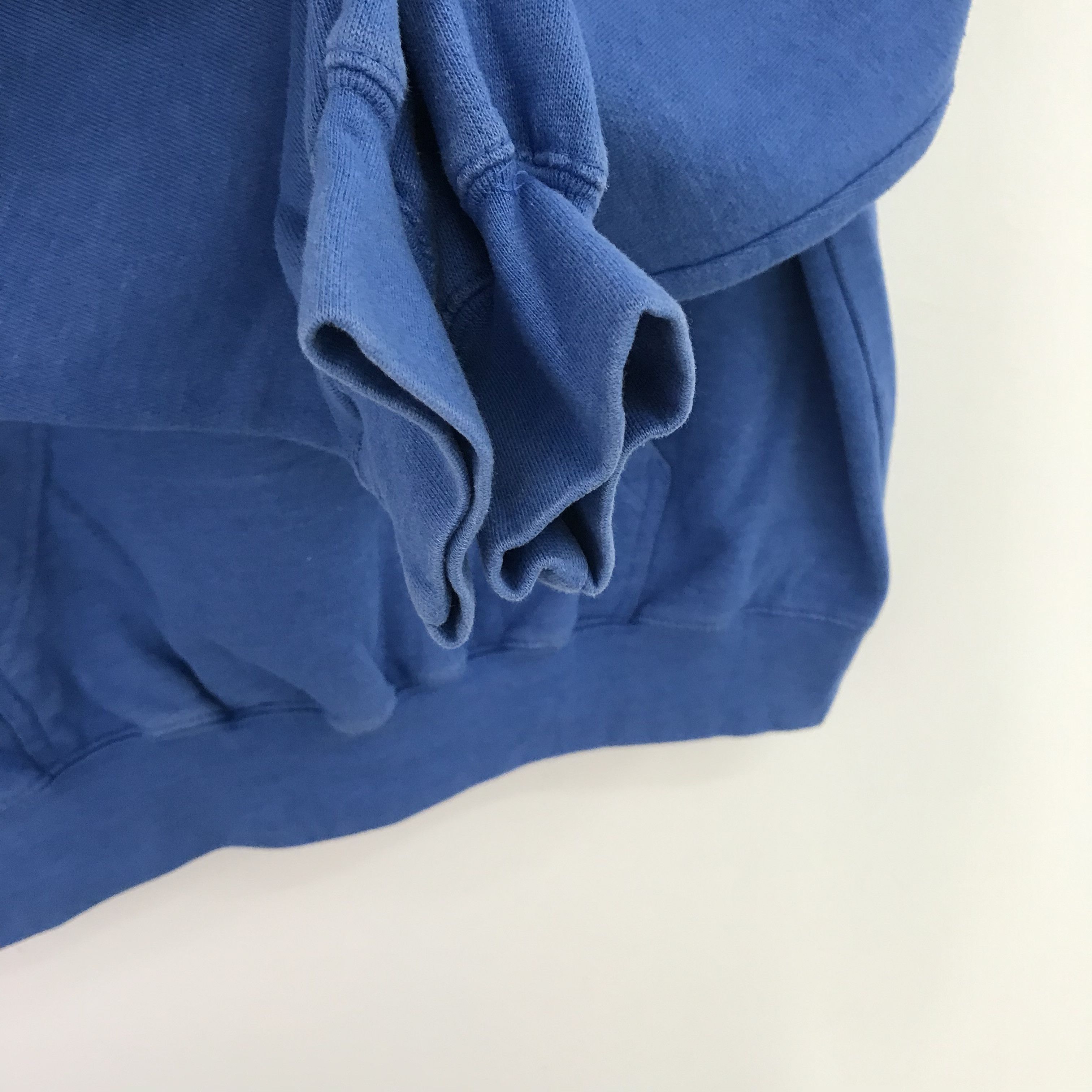 Vintage Vintage 90s Niagara Falls Blue Sweater Xlarge - 490 Size US XL / EU 56 / 4 - 7 Thumbnail