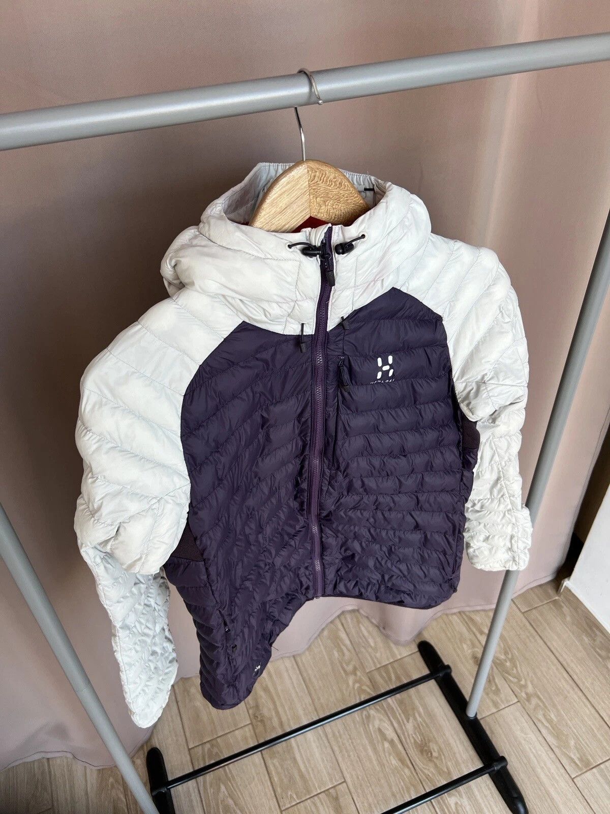 Haglofs Haglofs Essens Mimic Hooded Jacket Womens Size S Down Puffer Size S / US 4 / IT 40 - 5 Thumbnail