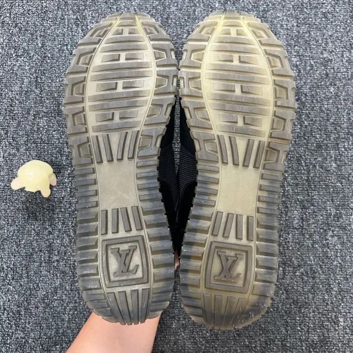 Louis Vuitton Louis Vuitton Casual Versatile Sneakers in Black -2508 Size US 6.5 / EU 39-40 - 4 Thumbnail