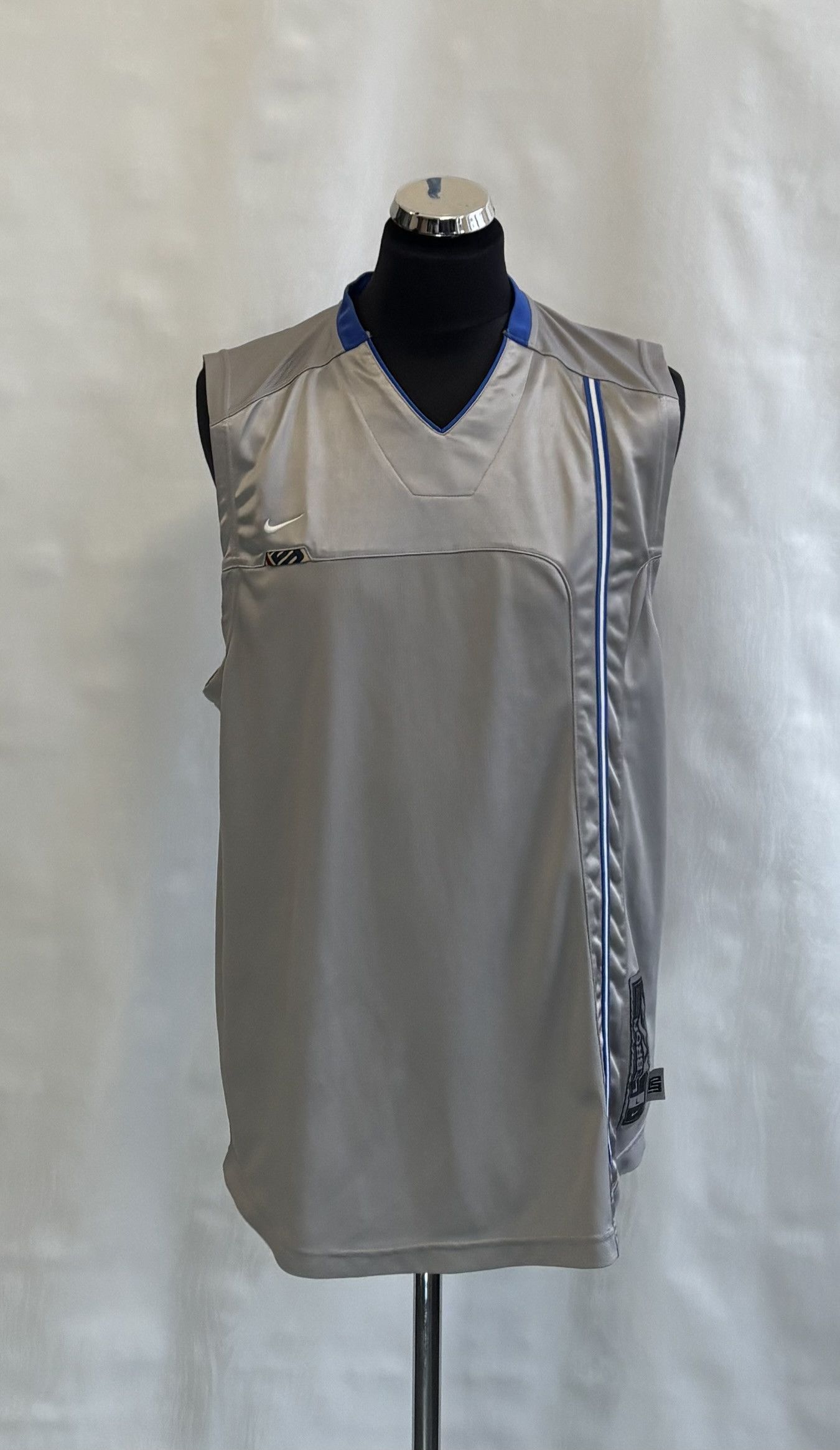Nike Lebron James Nike Basketball Jersey Size L Size US L / EU 52-54 / 3 - 1 Thumbnail