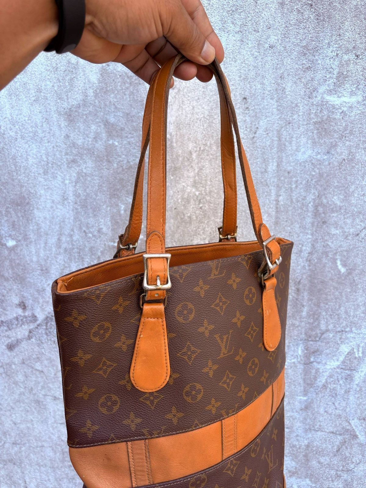 Louis Vuitton Vintage 80s Louis Vuitton Monogram Marais Bucket GM Tote Bag Size ONE SIZE - 3 Thumbnail