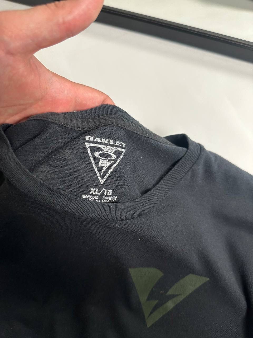 Oakley 00’s Vintage Oakley Software Big Logo T Shirt Size US L / EU 52-54 / 3 - 4 Thumbnail