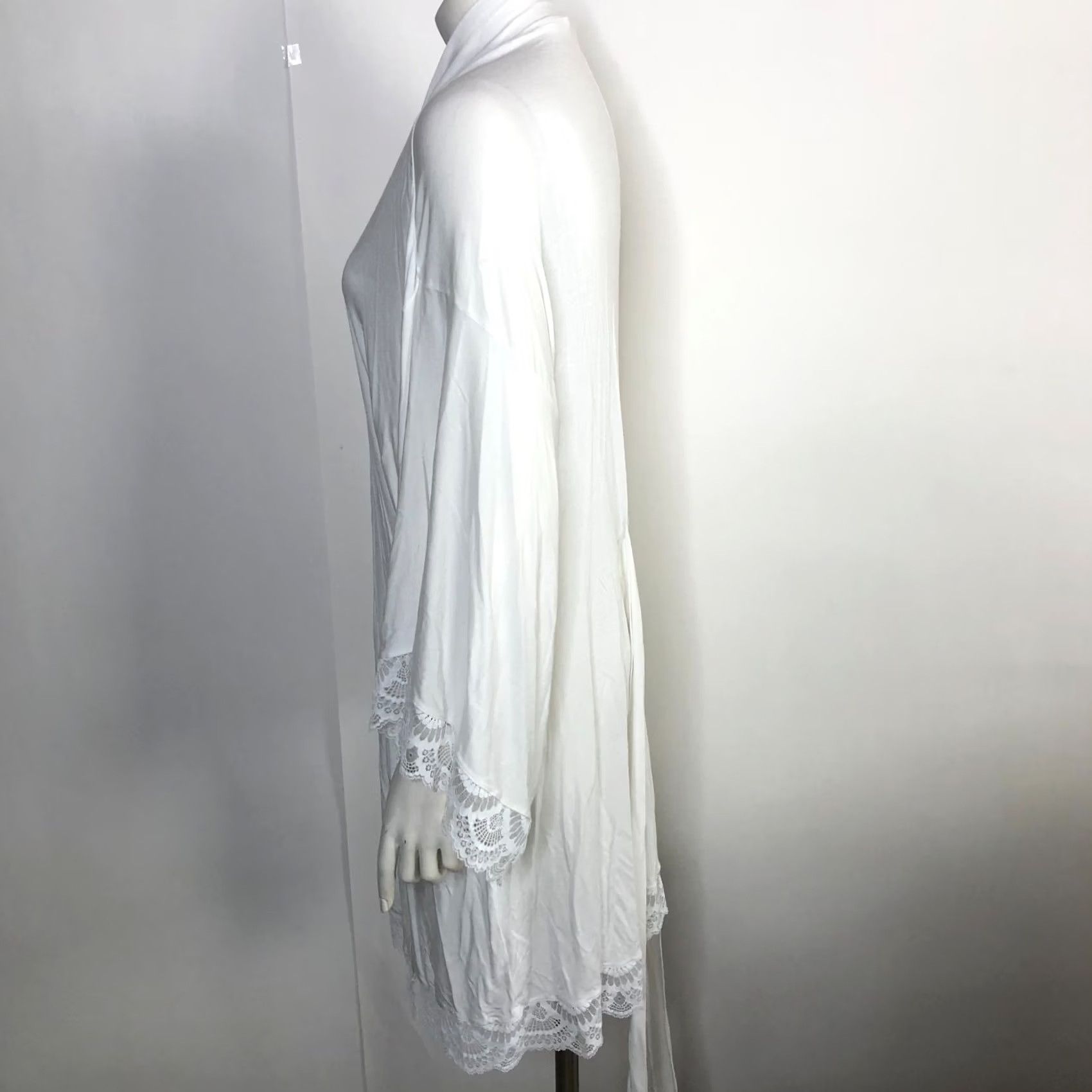 Eberjey Eberjey XL Lace Trim Wrap Robe Lightweight Belted White MINT HRJ Size ONE SIZE - 2 Thumbnail