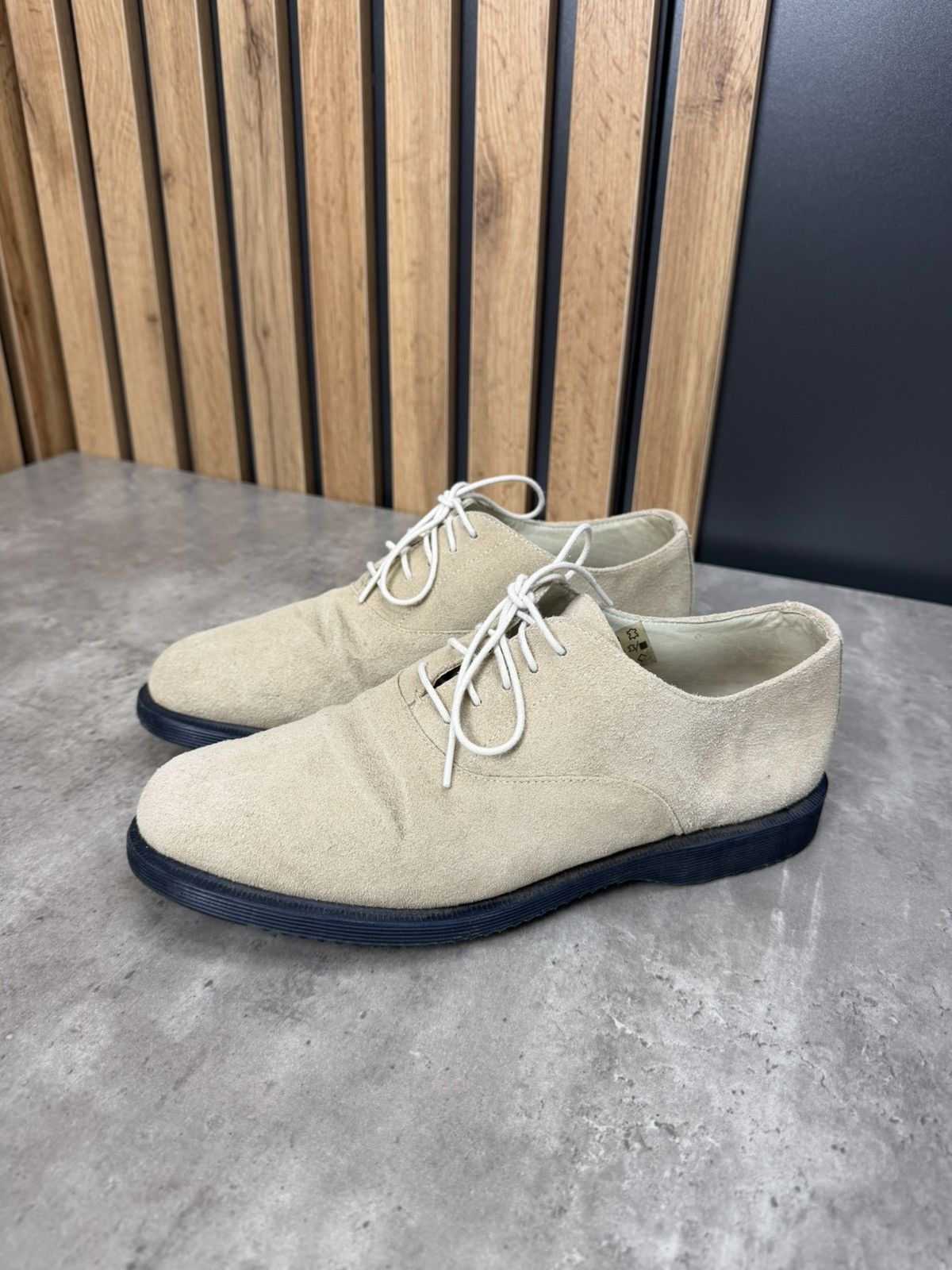 Dr. Martens Henley Suede Derby Shoes Beige EU 43 US 10