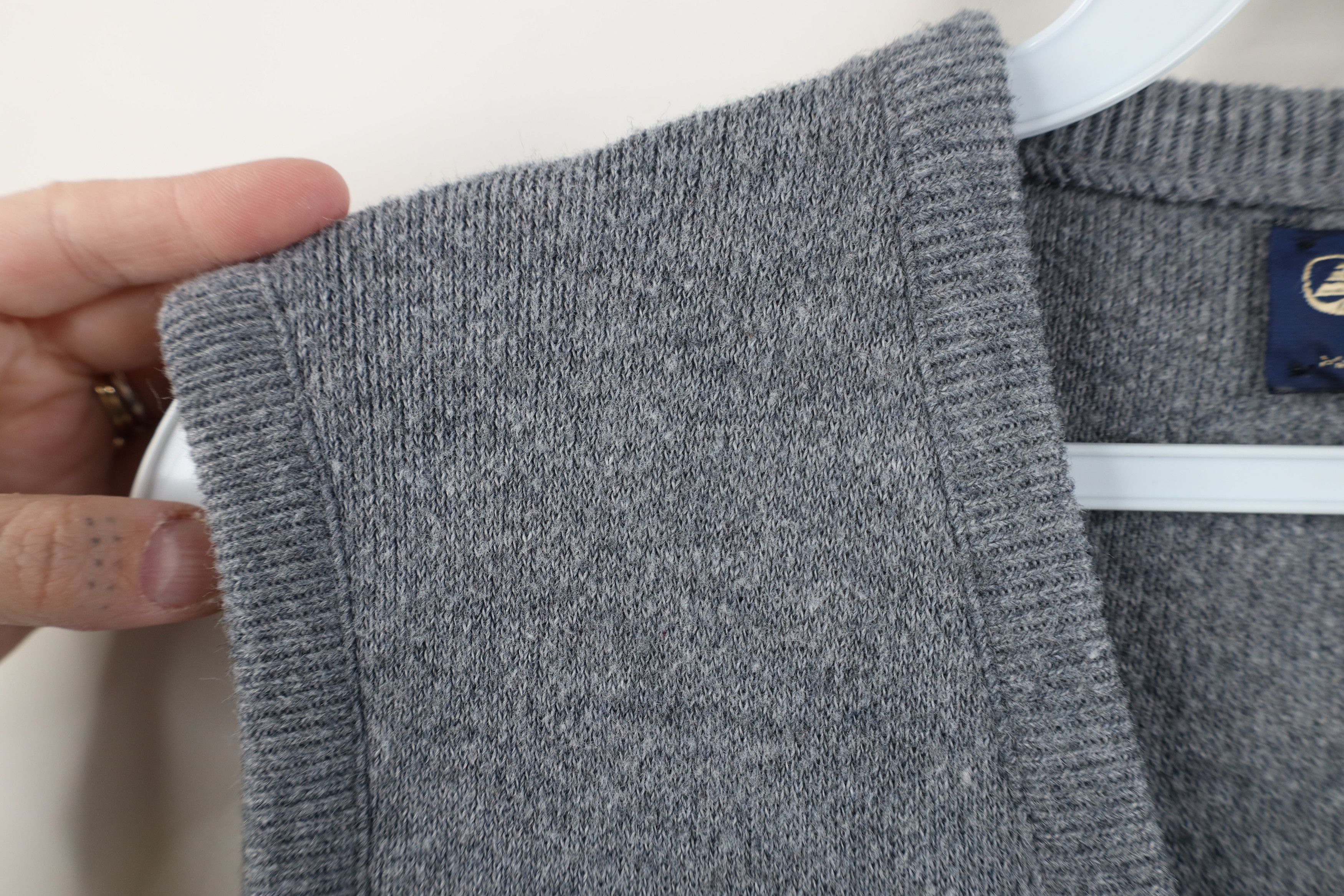 Vintage Vintage 70s Streetwear Knit V-Neck Sweater Vest Gray USA Size L / US 10 / IT 46 - 5 Thumbnail