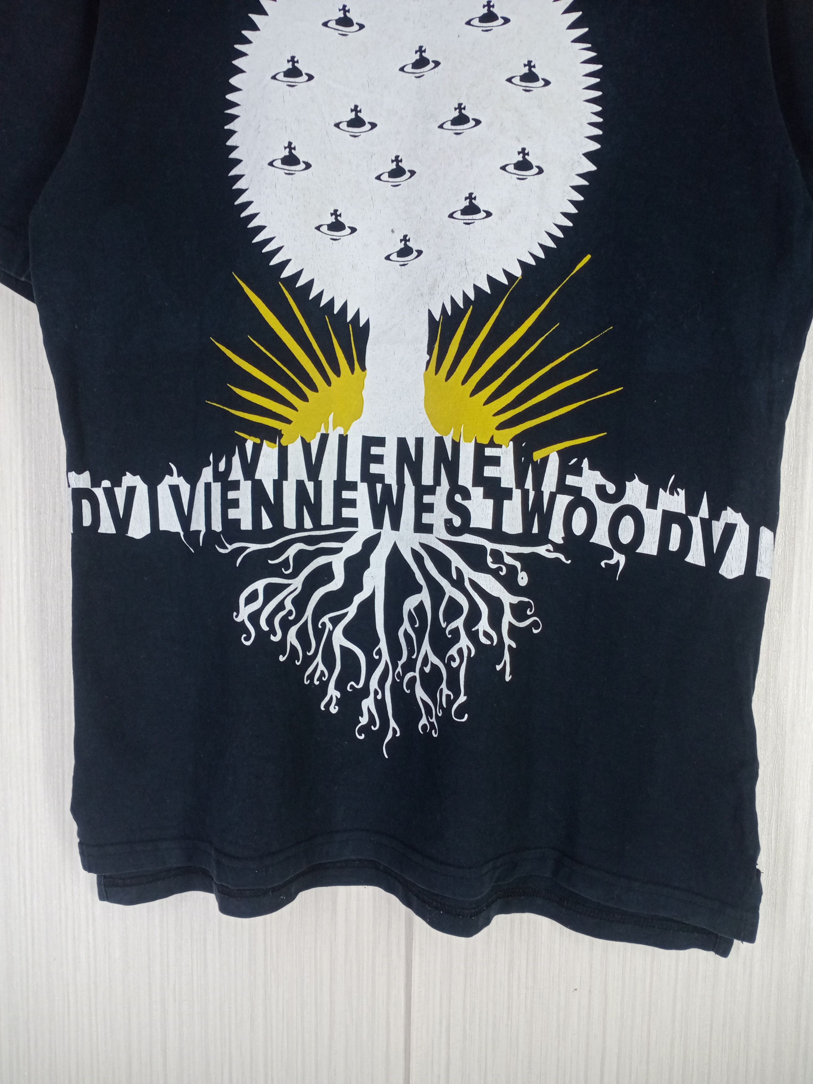 Vivienne Westwood Rare Vintage Vivienne Westwood Tshirt Size US M / EU 48-50 / 2 - 4 Thumbnail